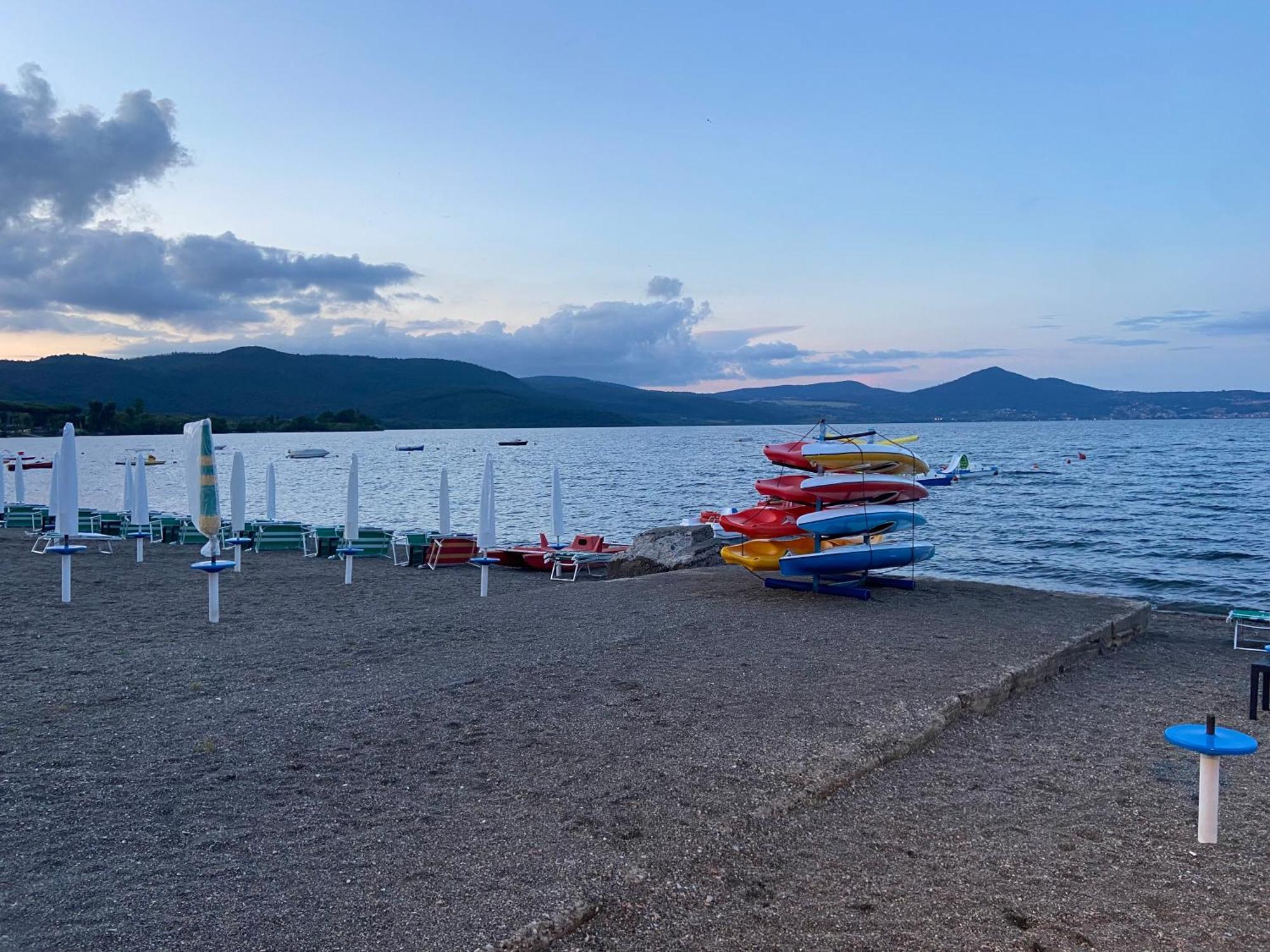 Villa Bel Lago Брачано Екстериор снимка